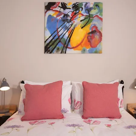 Apartment Tranquil 2-bedroom In Charming Staveley *