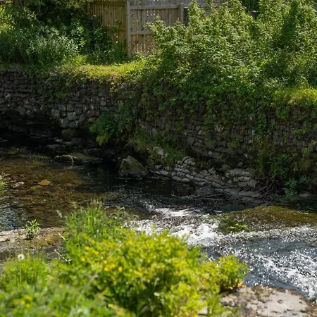 Apartment Tranquil 2-bedroom In Charming Staveley *