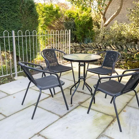 Tranquil 2-bedroom In Charming Staveley كندال